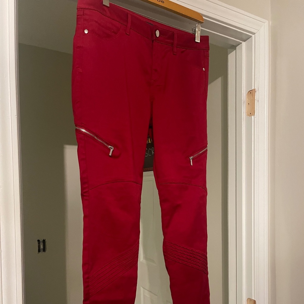 bebe Red Zipper Jeans, 31
